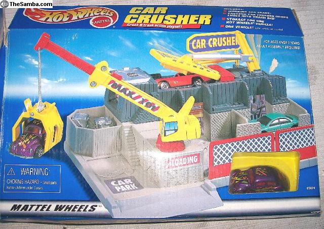Hot wheels deals car crusher playset