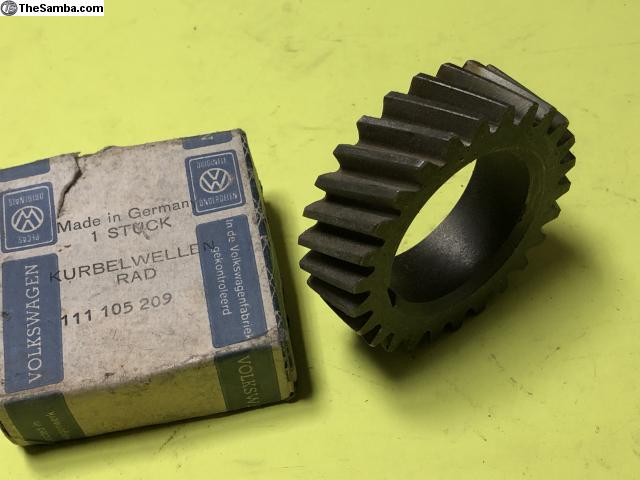 VW Volkswagen Crankshaft Key Gear End    111-105-213    1961-1979 