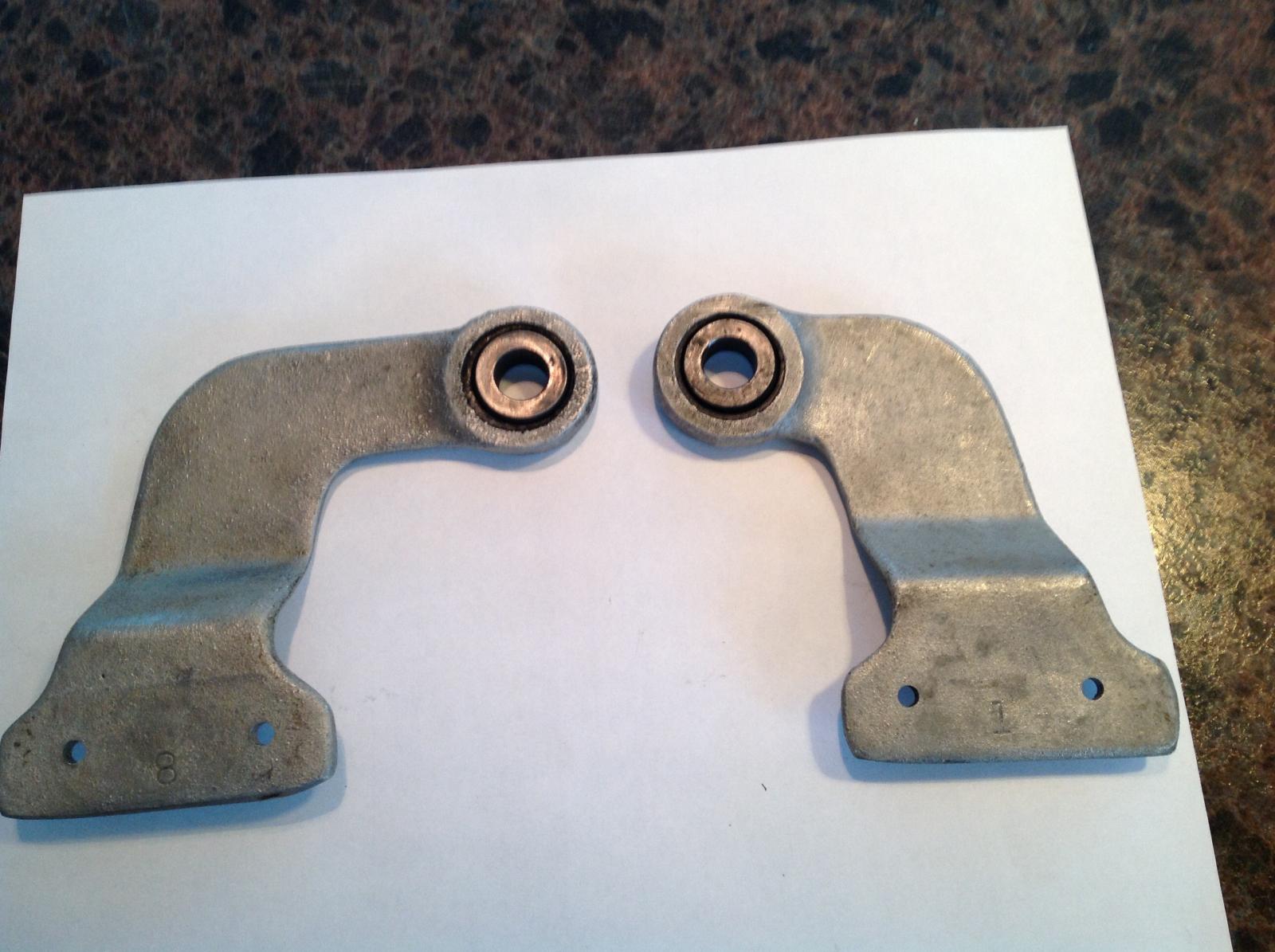 Gallery Unidentified dual carb crossbar brackets