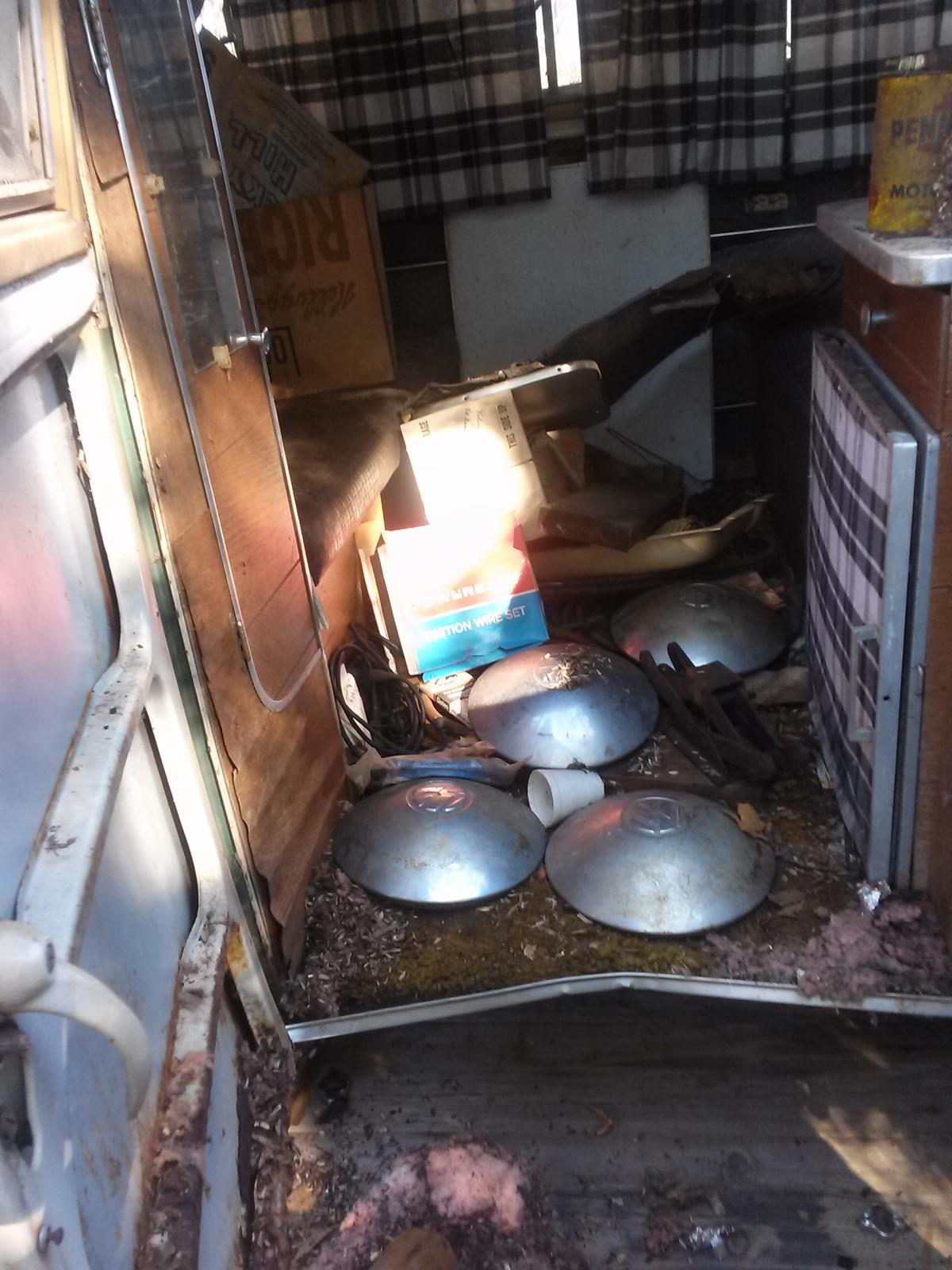 Image may have been reduced in size. Click image to view fullscreen.