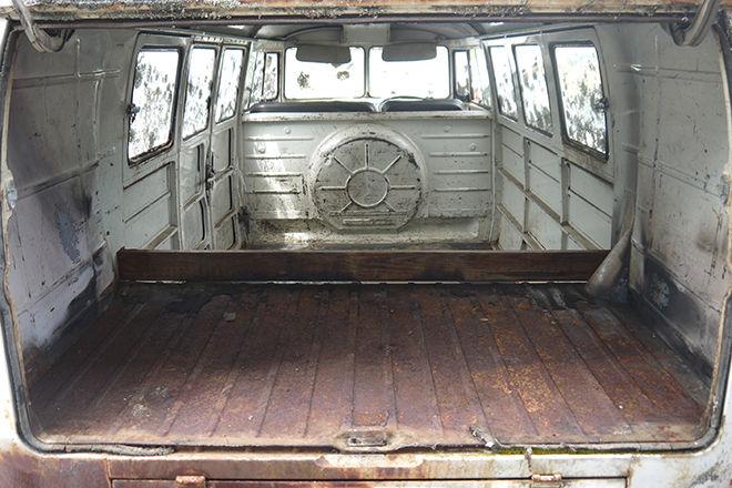 Image may have been reduced in size. Click image to view fullscreen.