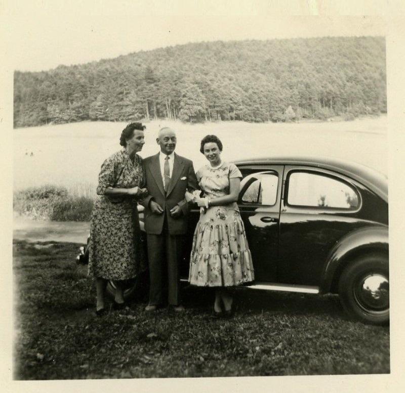 Image may have been reduced in size. Click image to view fullscreen.