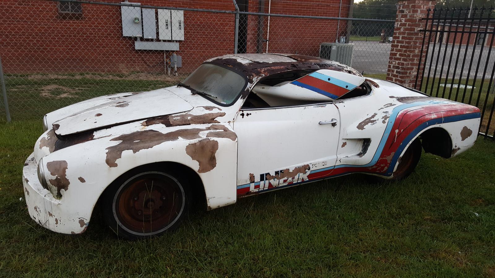 Image may have been reduced in size. Click image to view fullscreen.