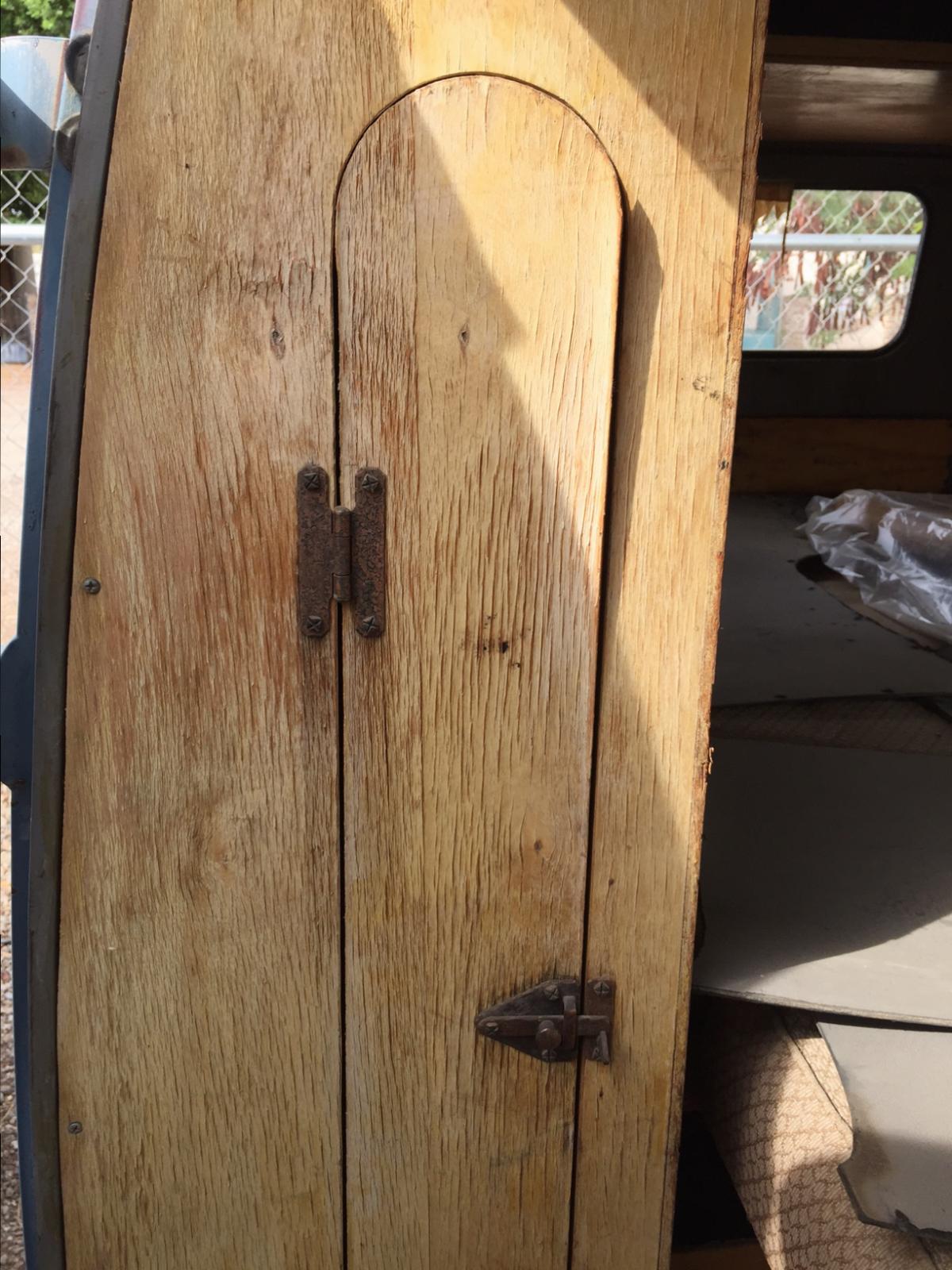 Image may have been reduced in size. Click image to view fullscreen.