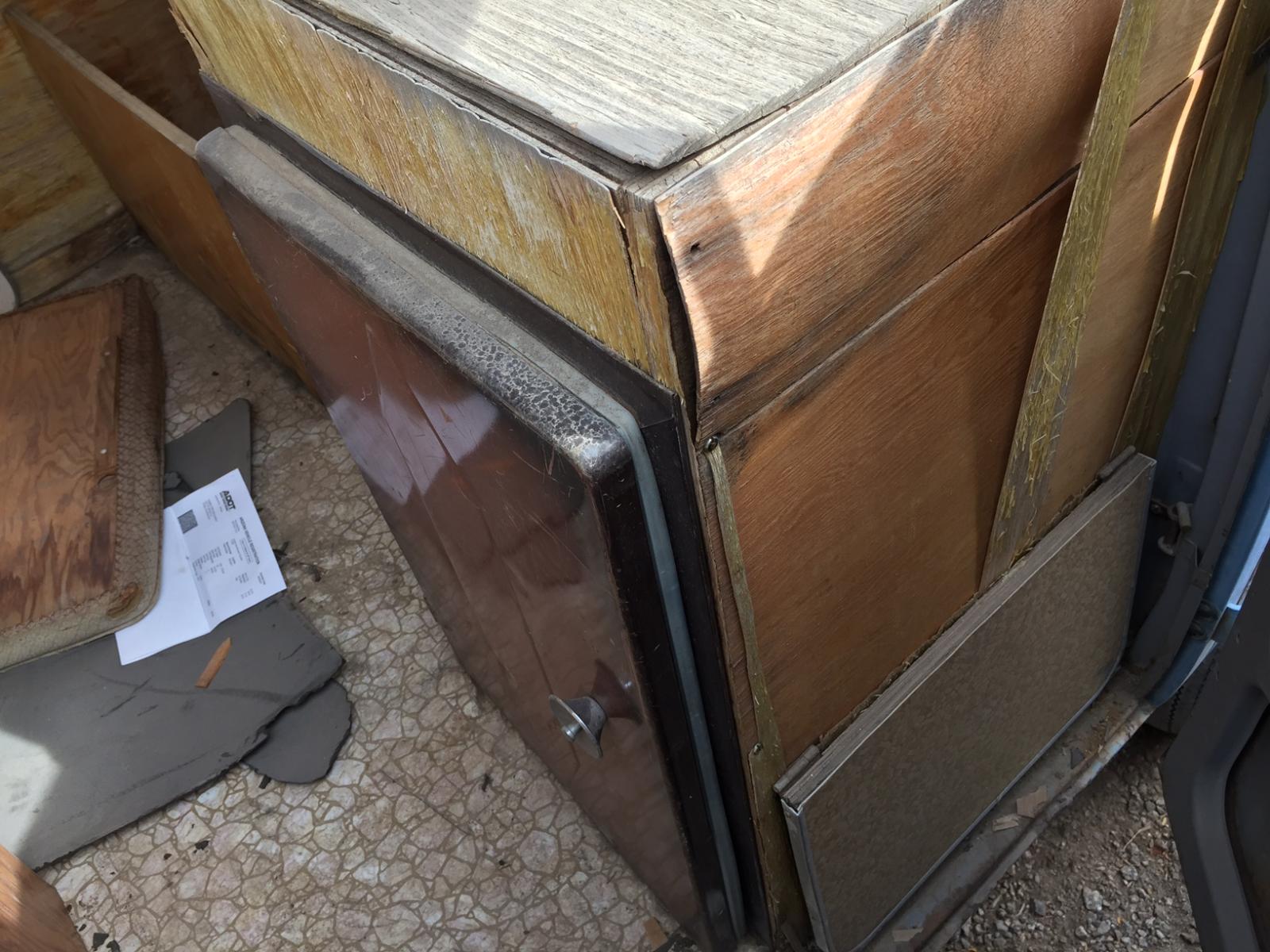 Image may have been reduced in size. Click image to view fullscreen.