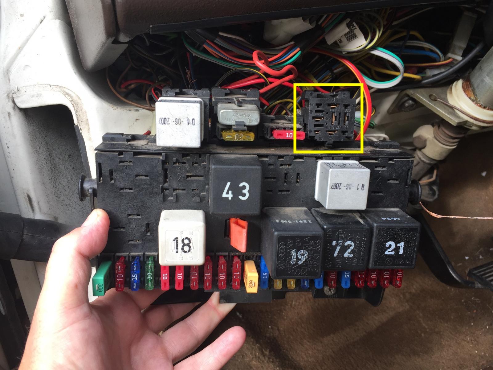 TheSamba.com :: Vanagon - View topic - Seeking help with Relay Panel ID