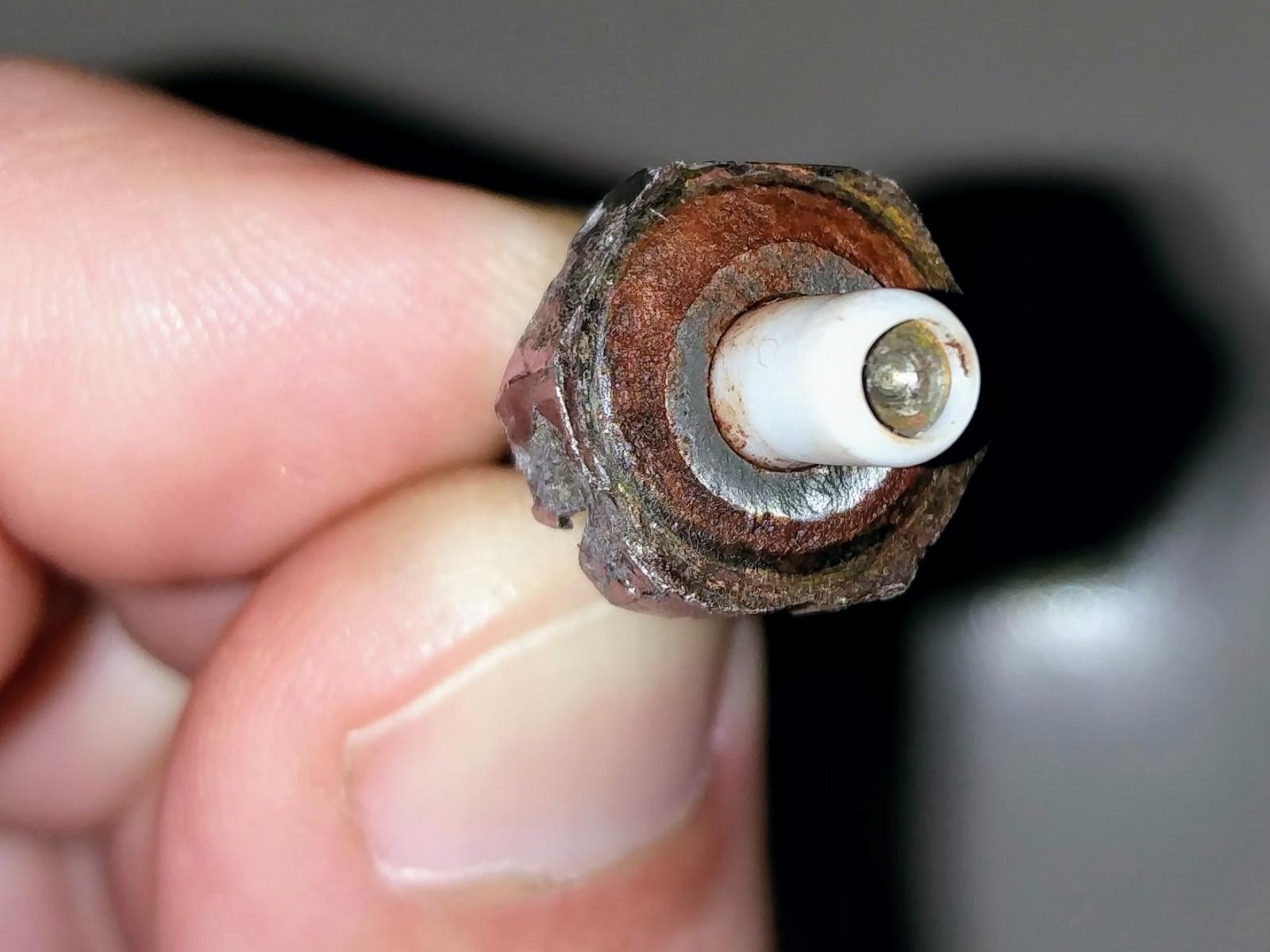 Gallery Broken engine temperature sensor (TS2)