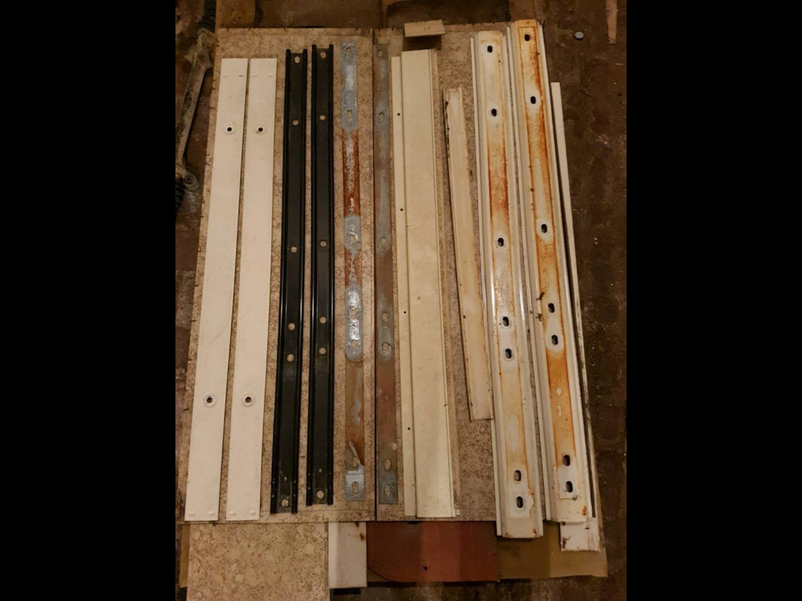 Image may have been reduced in size. Click image to view fullscreen.