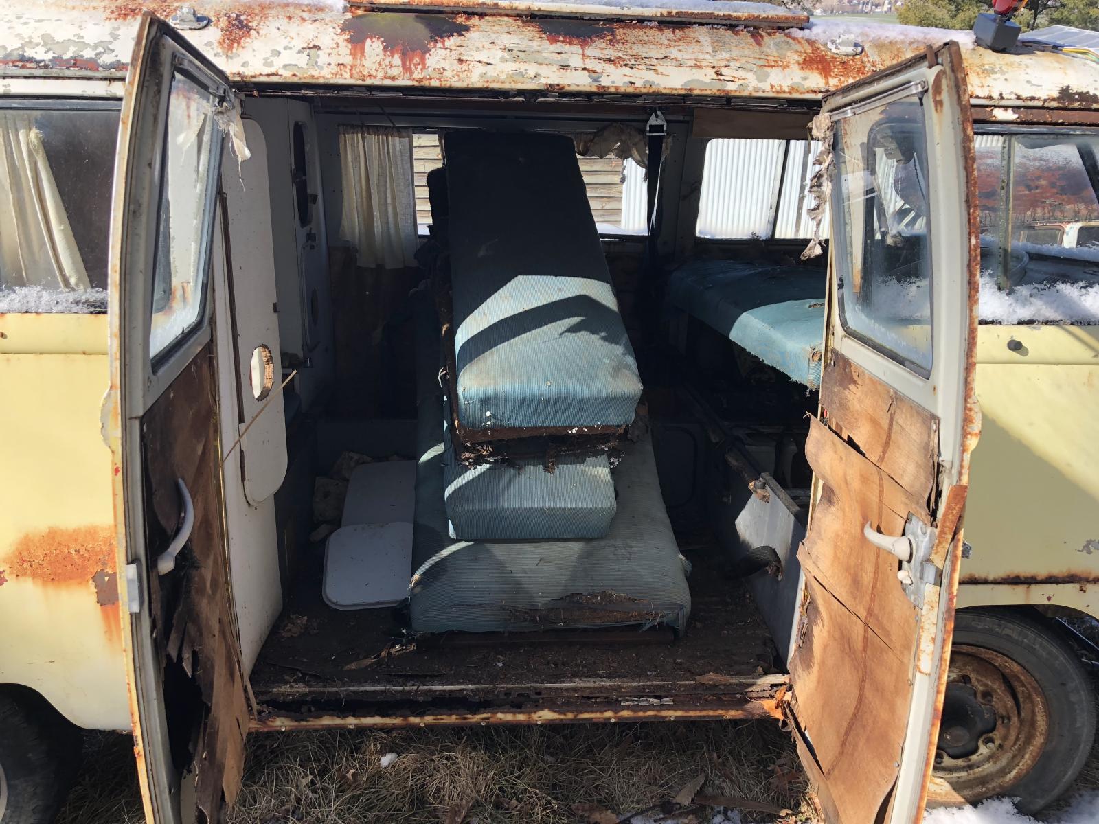 Image may have been reduced in size. Click image to view fullscreen.