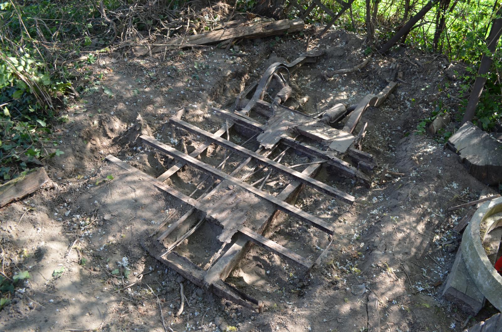 Image may have been reduced in size. Click image to view fullscreen.