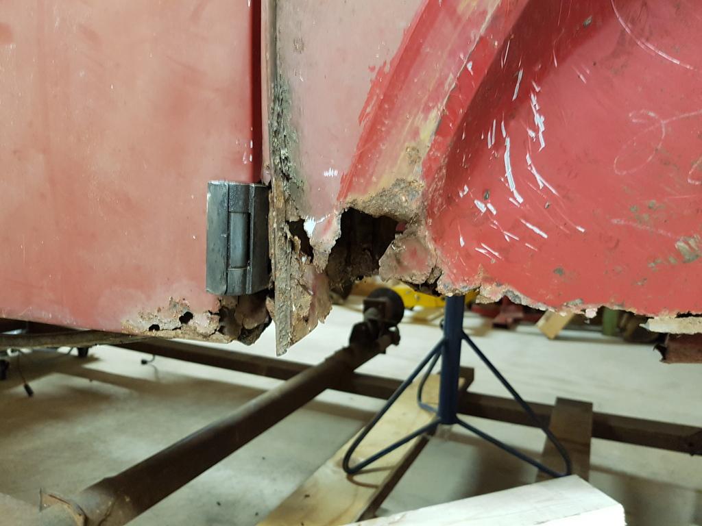 Image may have been reduced in size. Click image to view fullscreen.