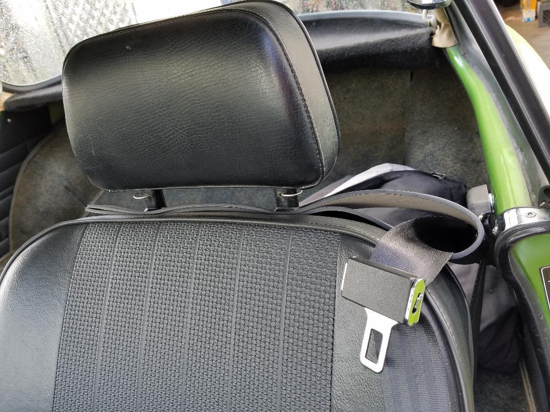 Car Parts Interior Fittings New Genuine Headrest Seat Belt Holder Set