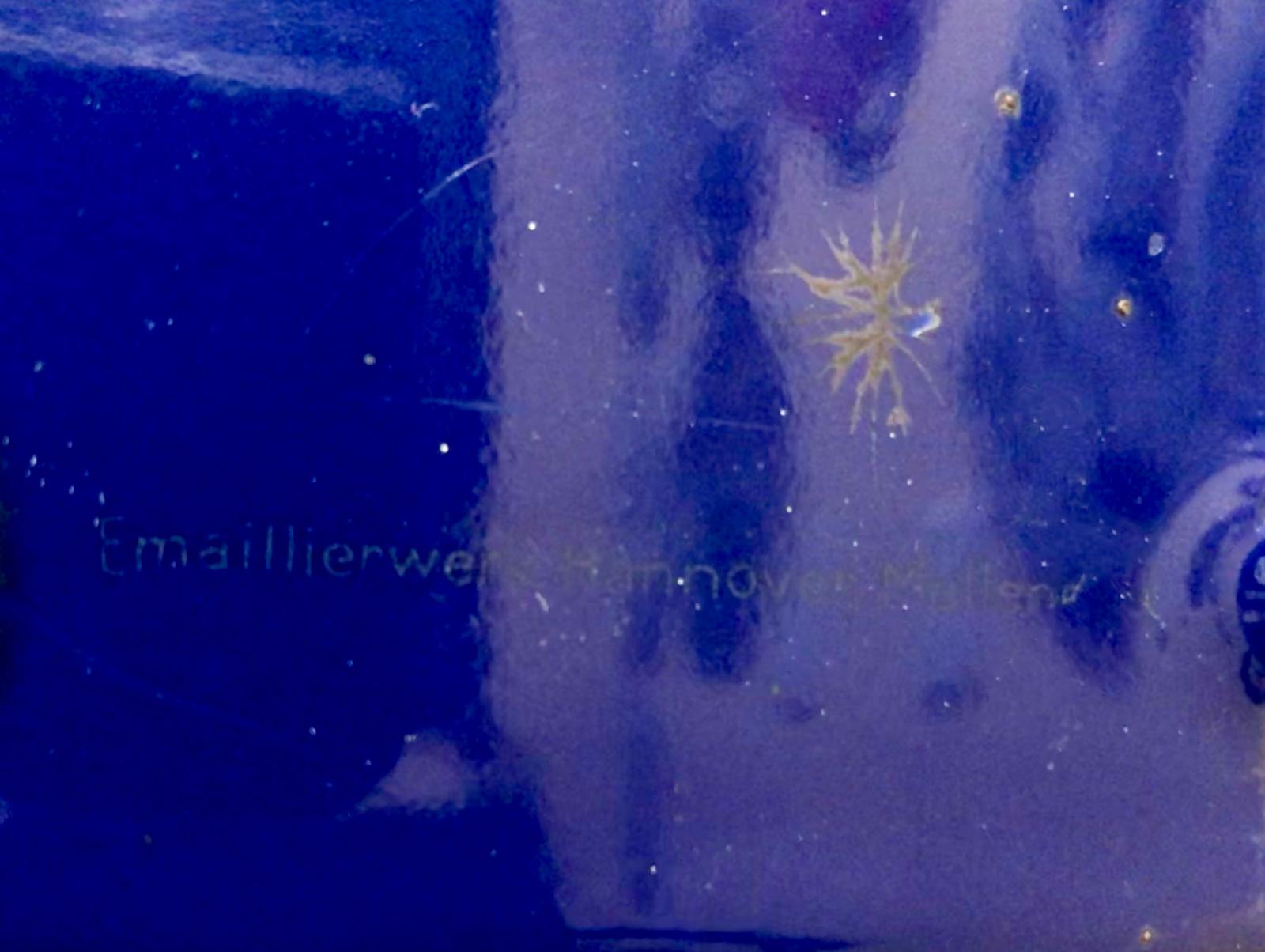 Image may have been reduced in size. Click image to view fullscreen.