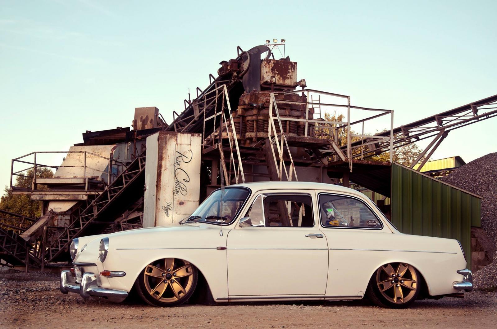 Image may have been reduced in size. Click image to view fullscreen.