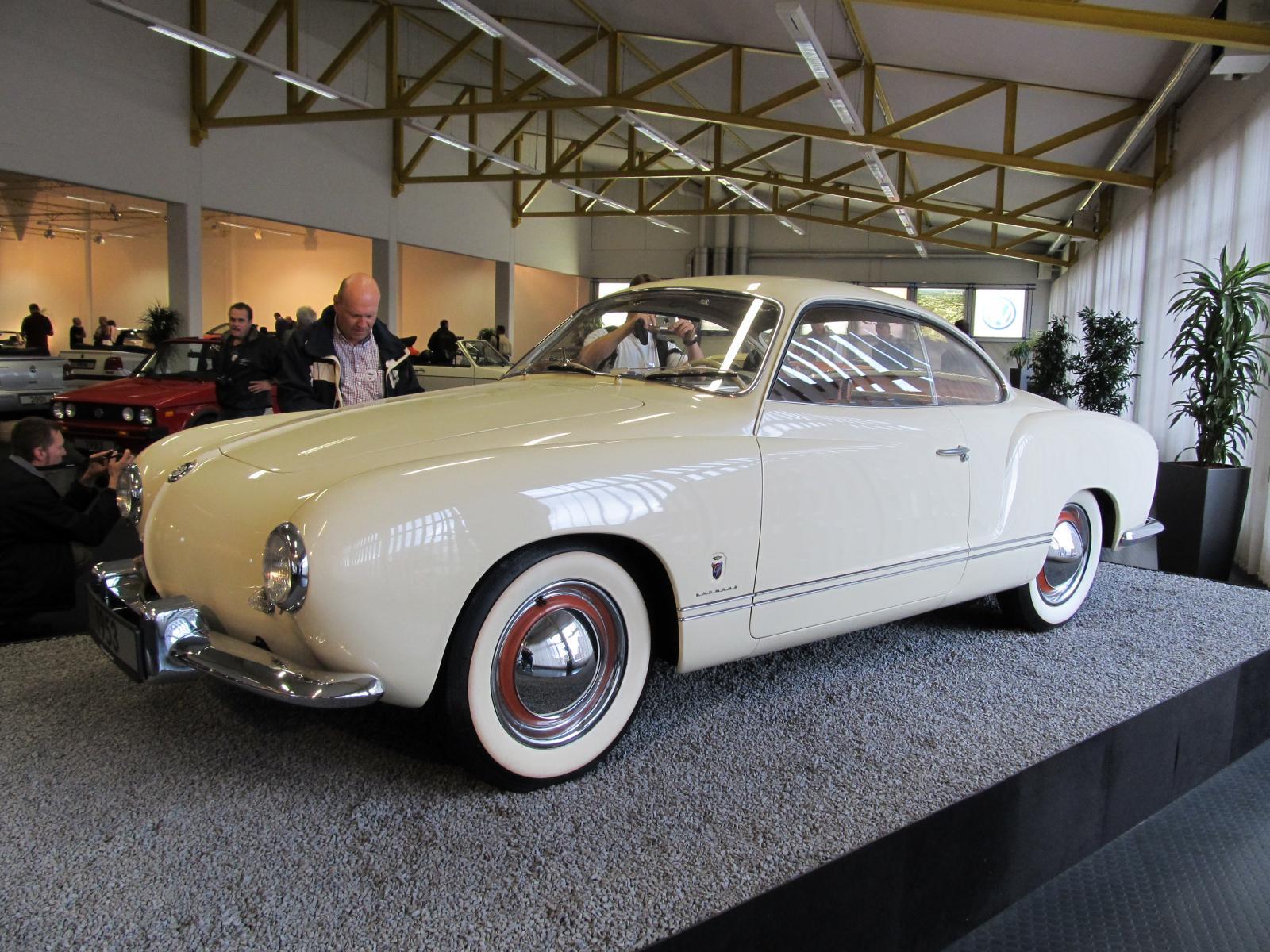 Image may have been reduced in size. Click image to view fullscreen.