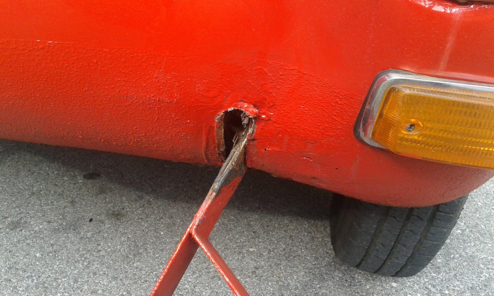 Image may have been reduced in size. Click image to view fullscreen.