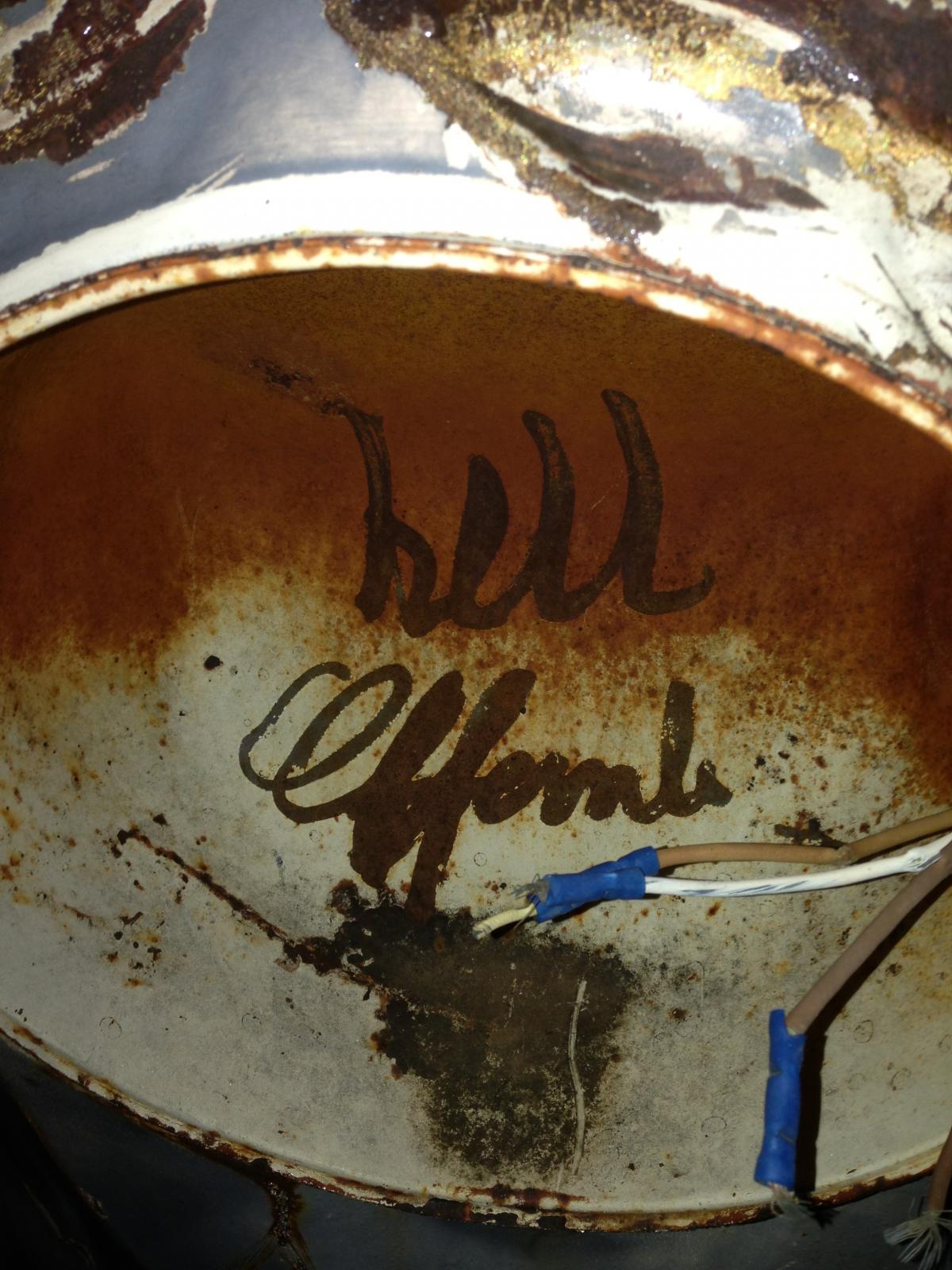 Image may have been reduced in size. Click image to view fullscreen.