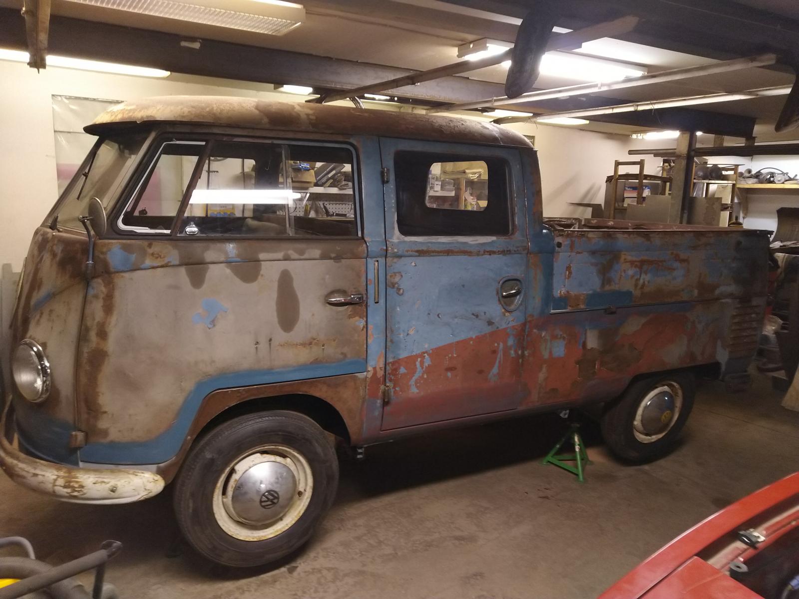 Image may have been reduced in size. Click image to view fullscreen.