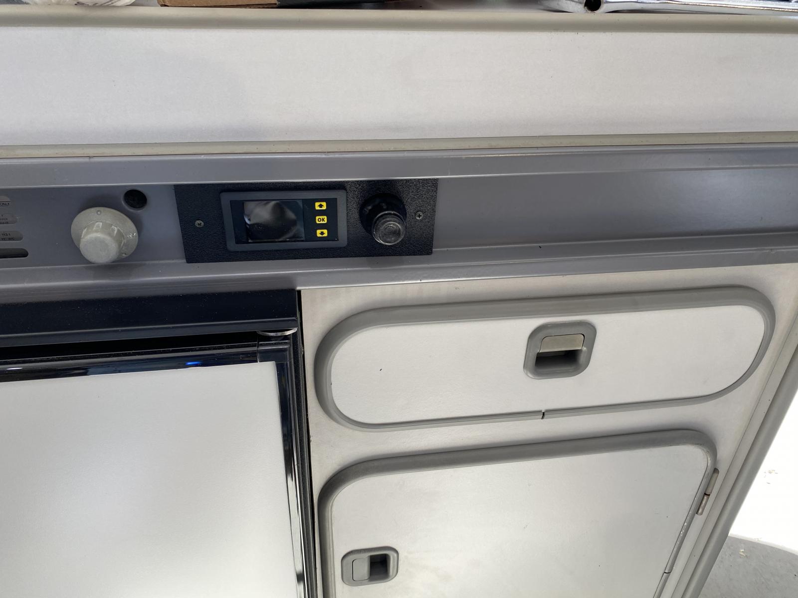 Image may have been reduced in size. Click image to view fullscreen.