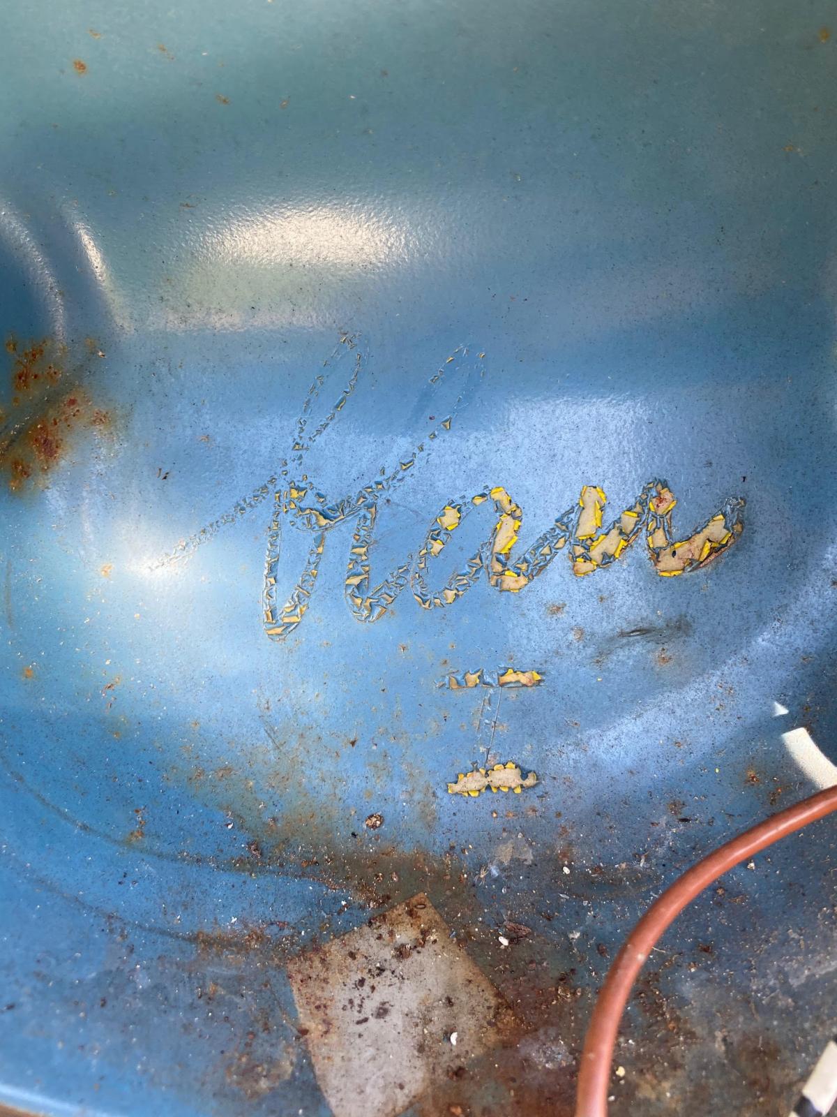 Image may have been reduced in size. Click image to view fullscreen.