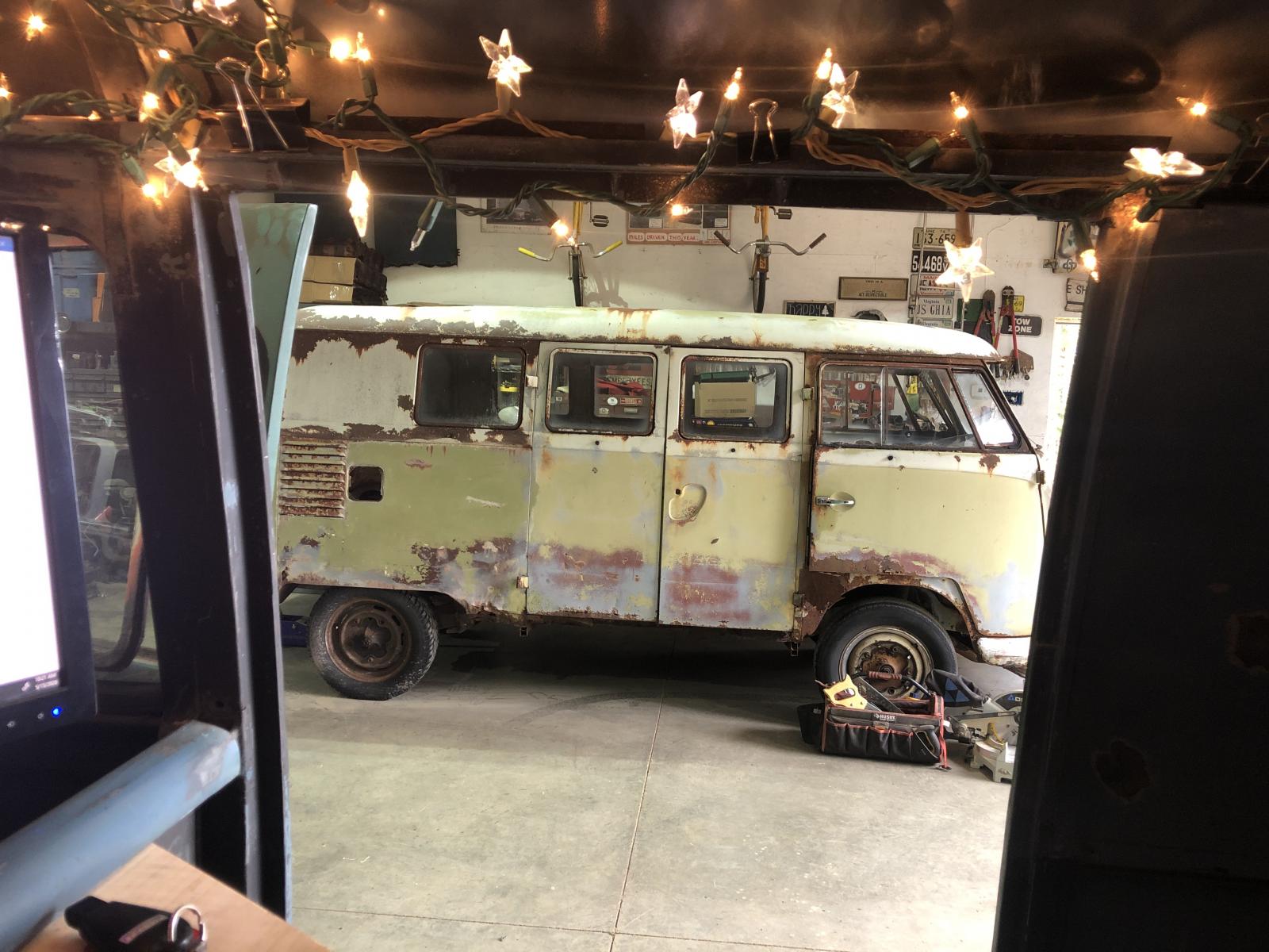 Image may have been reduced in size. Click image to view fullscreen.