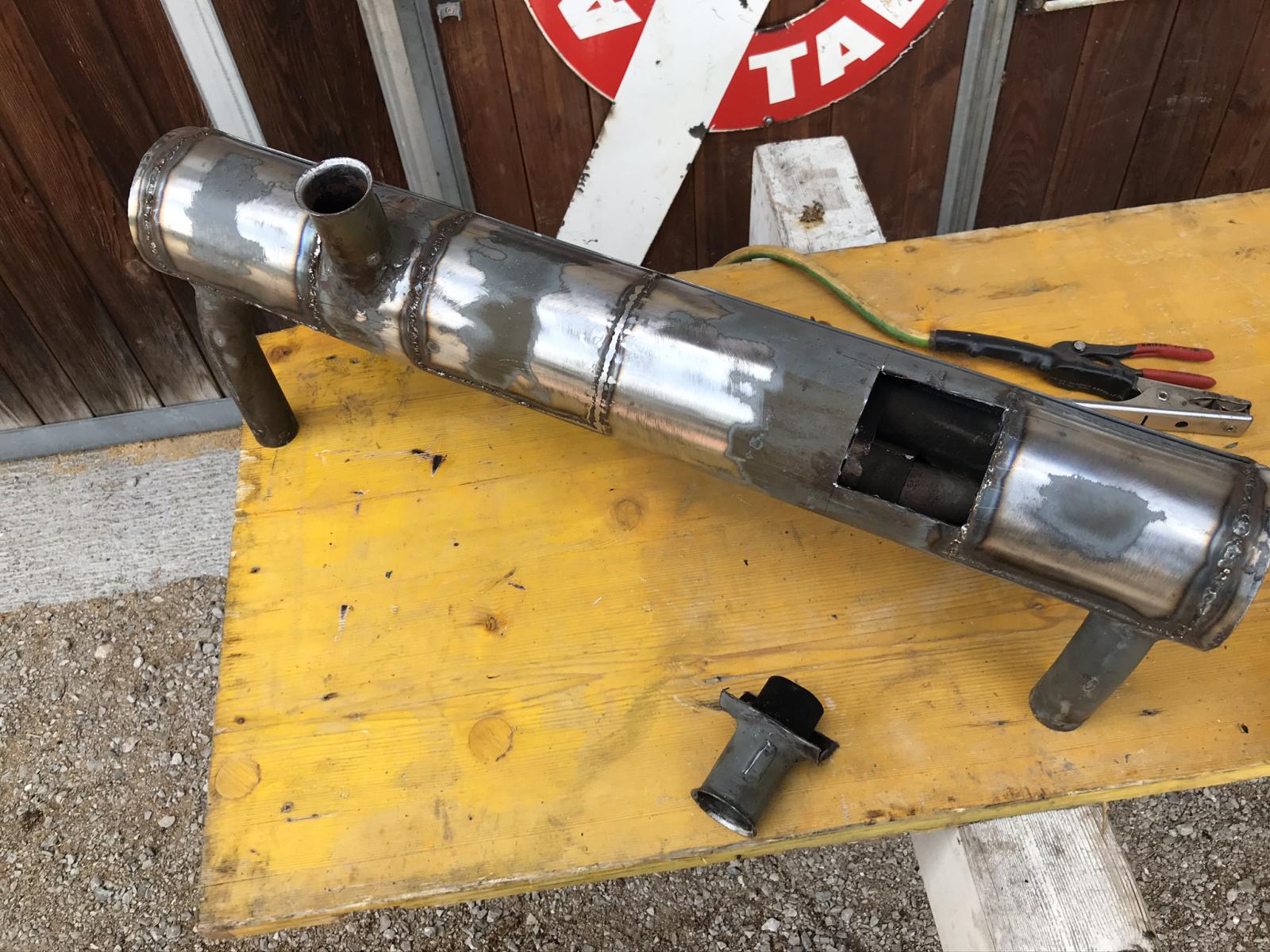 Gallery beetle muffler on splitwindow bus two pipe z