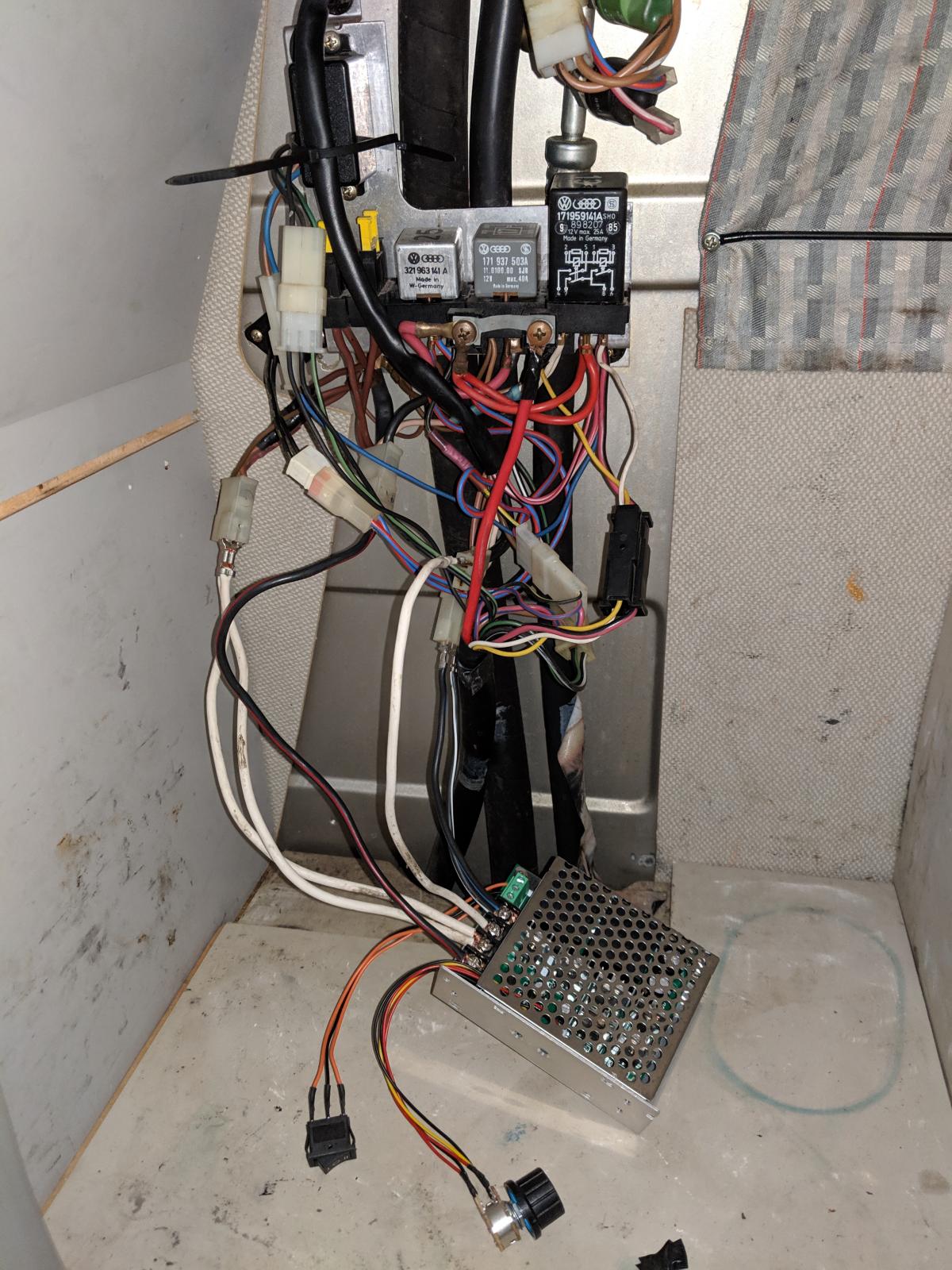Image may have been reduced in size. Click image to view fullscreen.