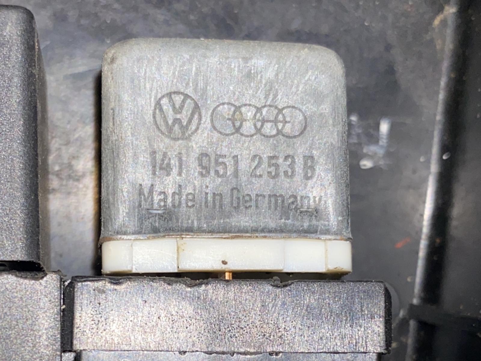 Image may have been reduced in size. Click image to view fullscreen.