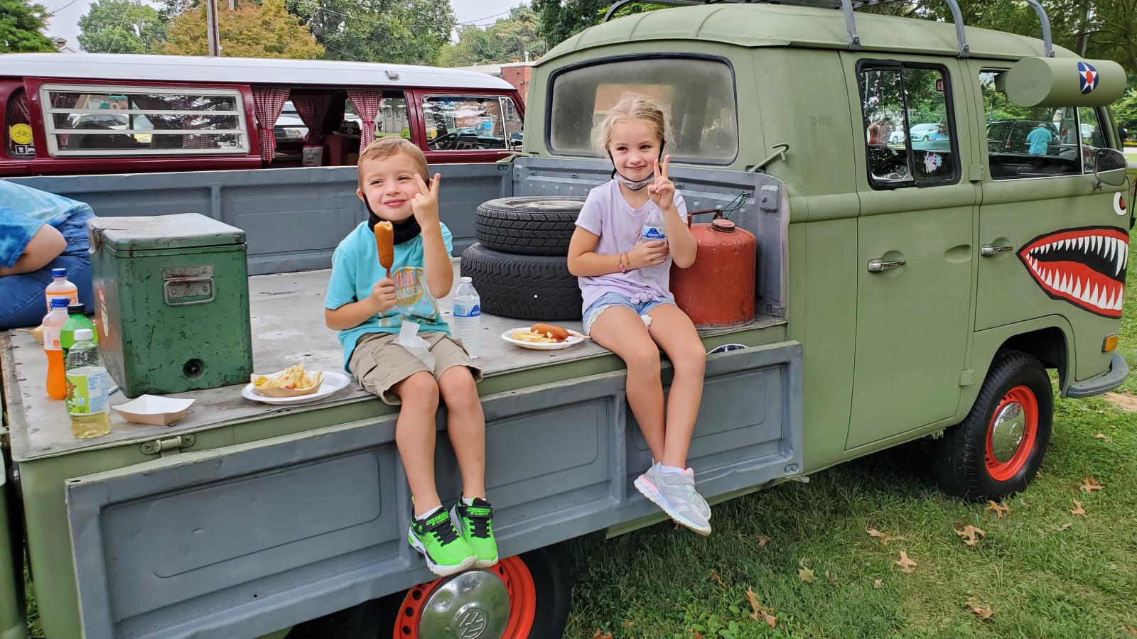 Image may have been reduced in size. Click image to view fullscreen.