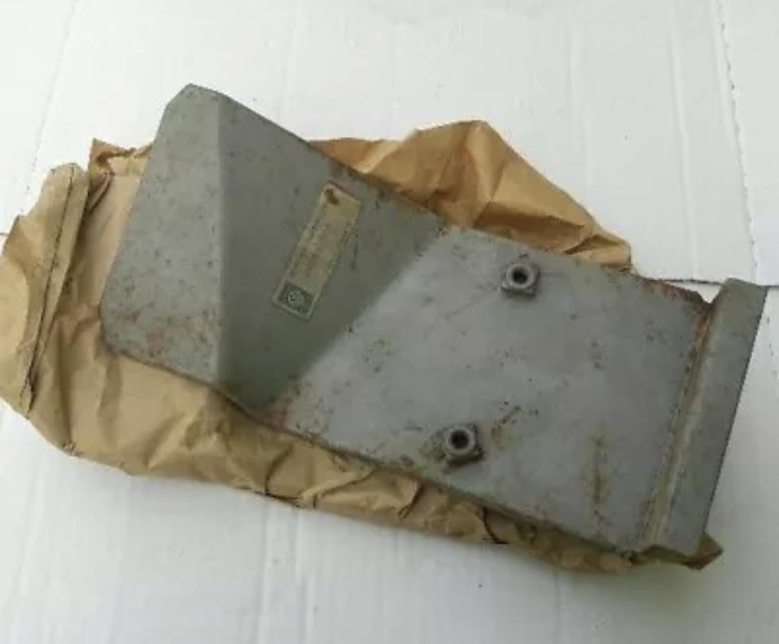 Image may have been reduced in size. Click image to view fullscreen.