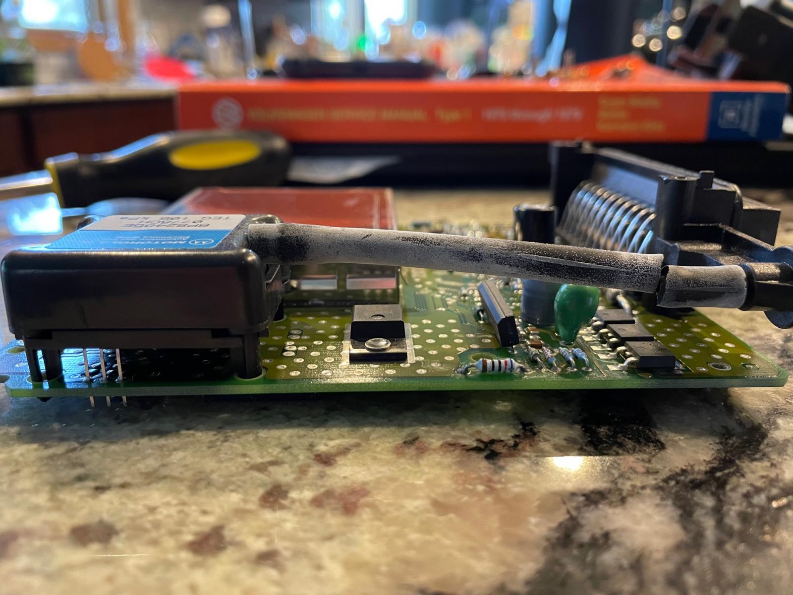 Image may have been reduced in size. Click image to view fullscreen.