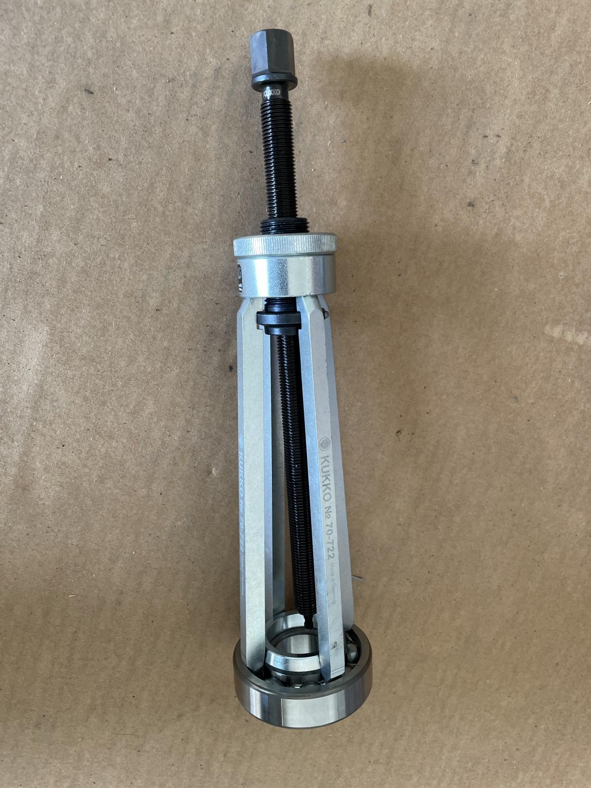 Rear wheel on sale bearing puller