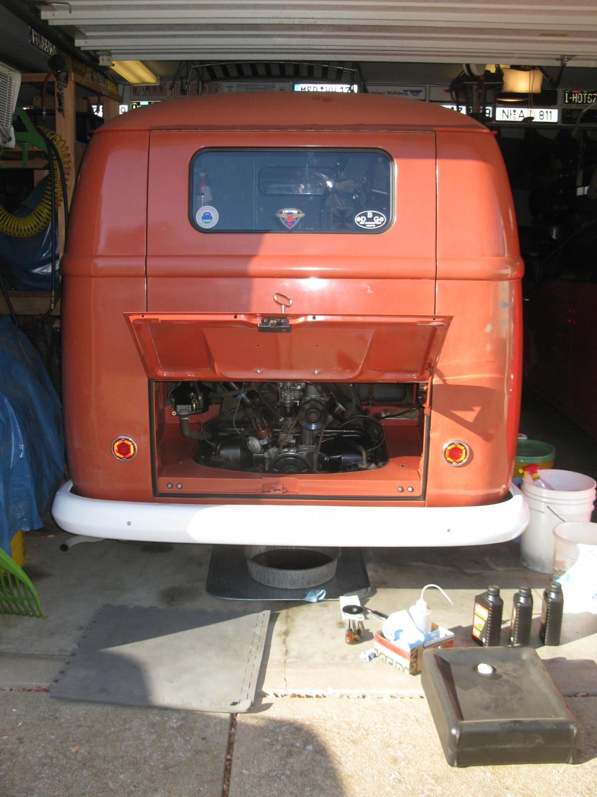 Gallery my '59 D.D. Panel getting an engine oil