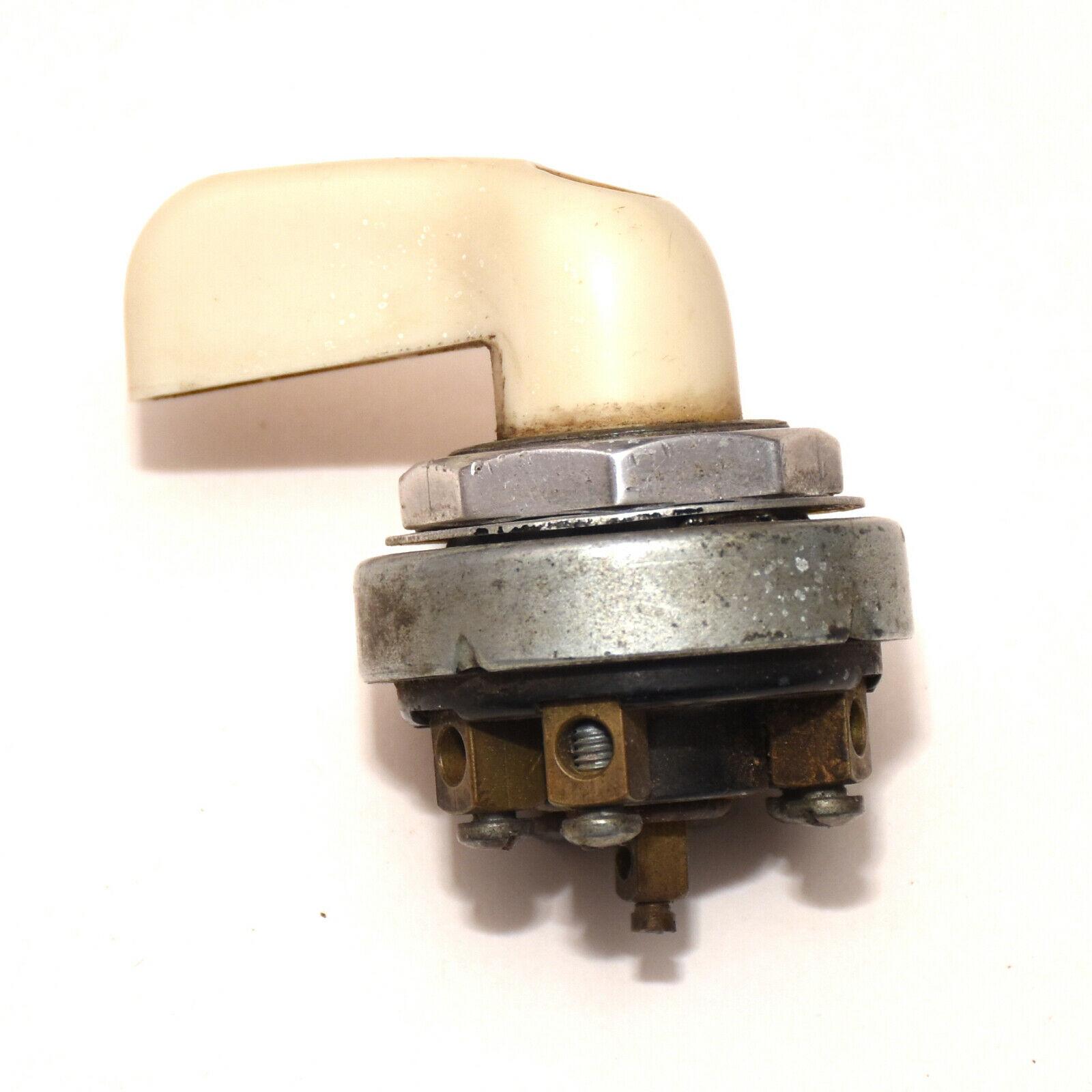 Image may have been reduced in size. Click image to view fullscreen.