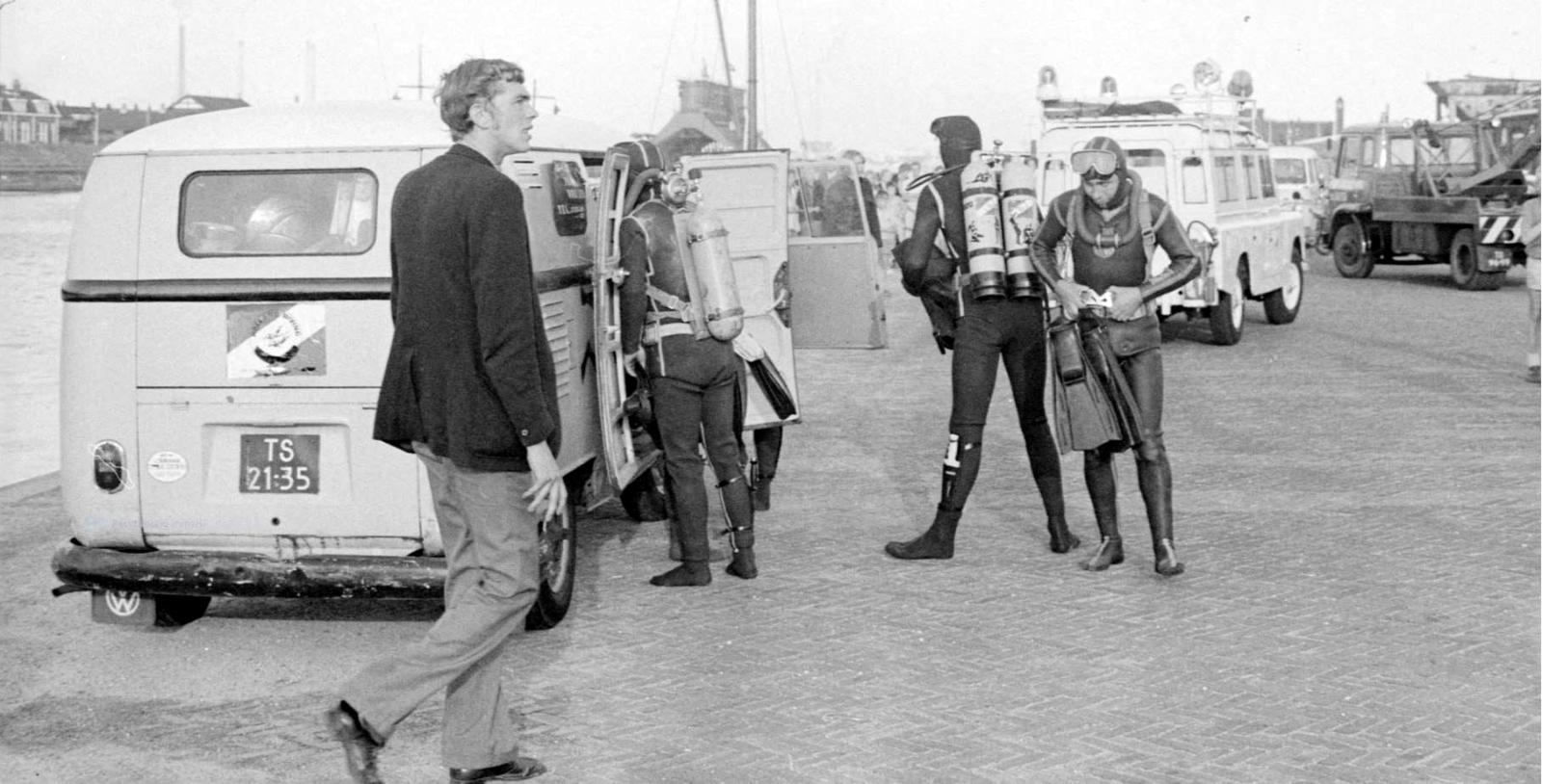 Image may have been reduced in size. Click image to view fullscreen.