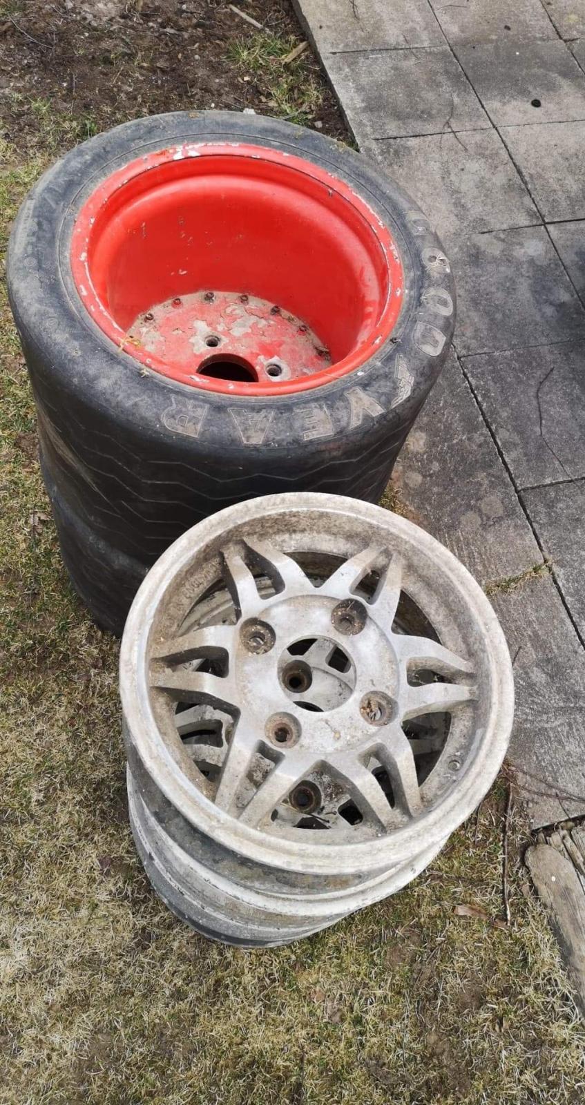 Image may have been reduced in size. Click image to view fullscreen.