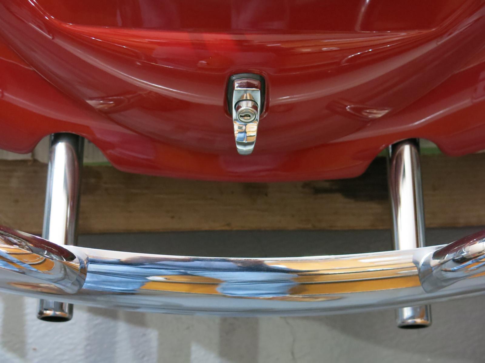 Image may have been reduced in size. Click image to view fullscreen.