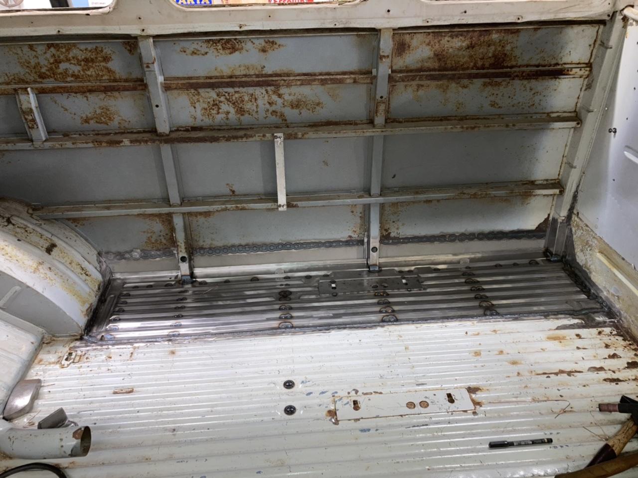 Image may have been reduced in size. Click image to view fullscreen.