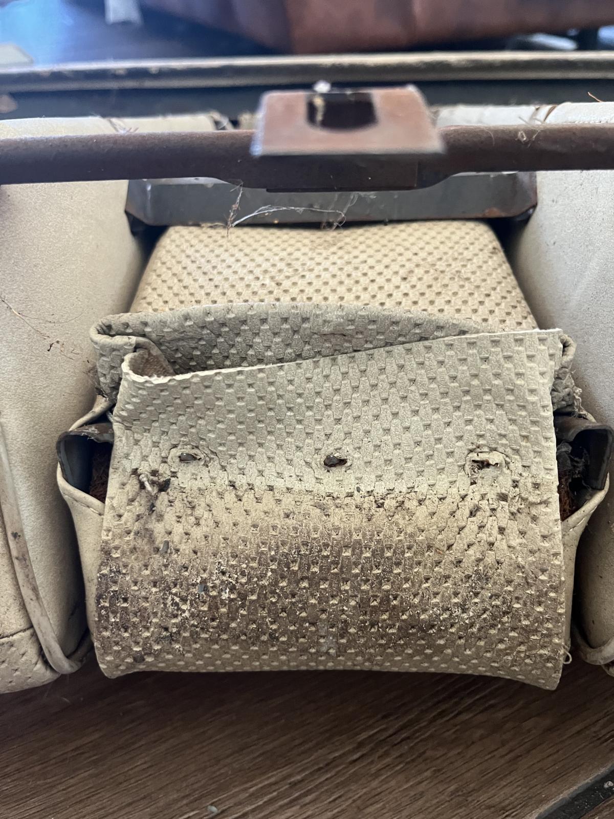 Image may have been reduced in size. Click image to view fullscreen.