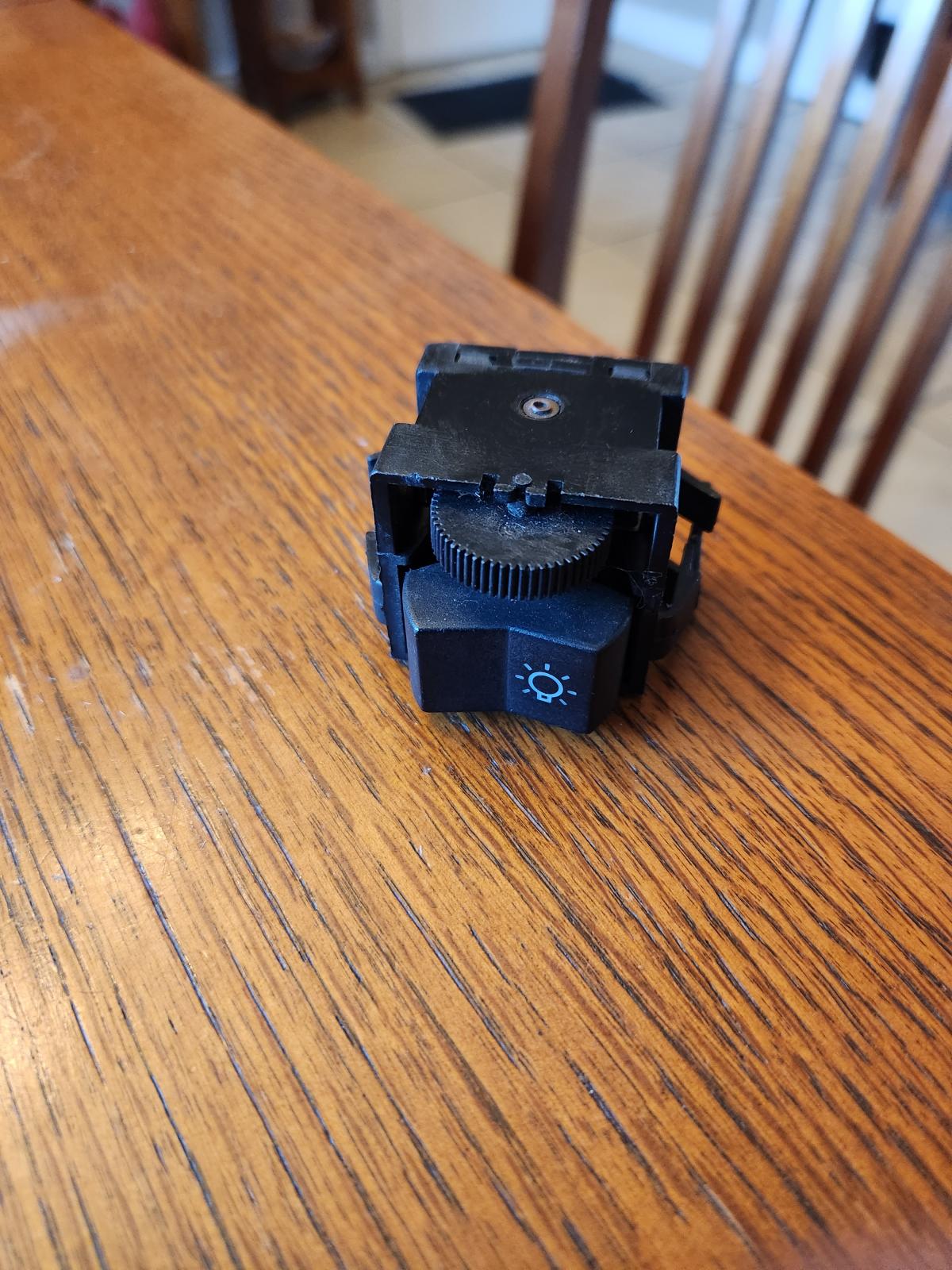 Image may have been reduced in size. Click image to view fullscreen.