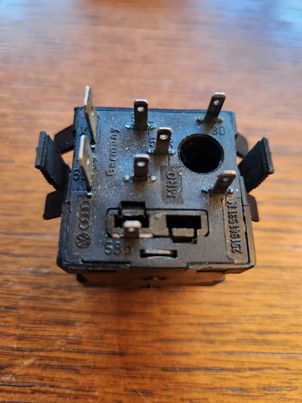 Image may have been reduced in size. Click image to view fullscreen.