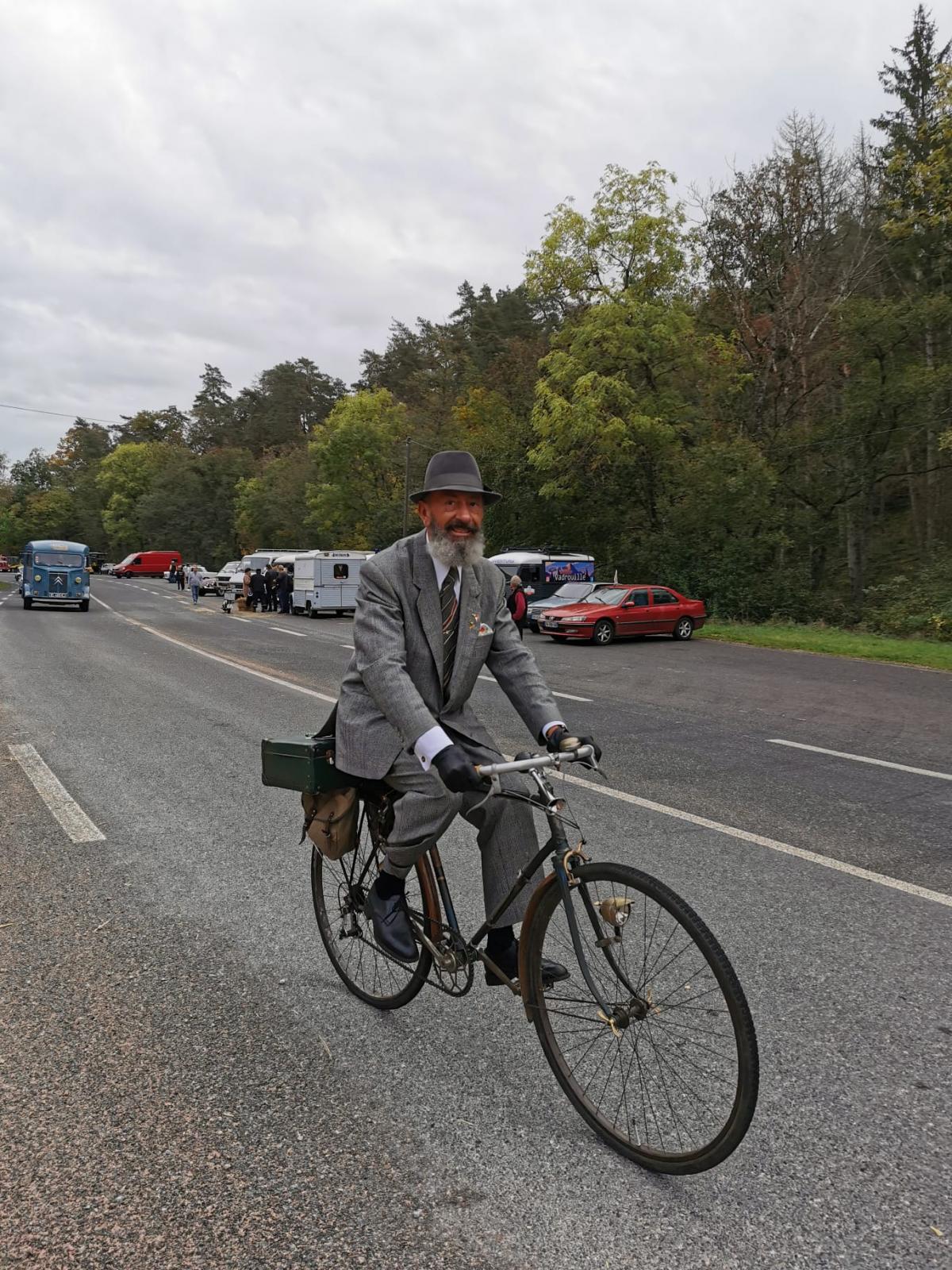 Image may have been reduced in size. Click image to view fullscreen.