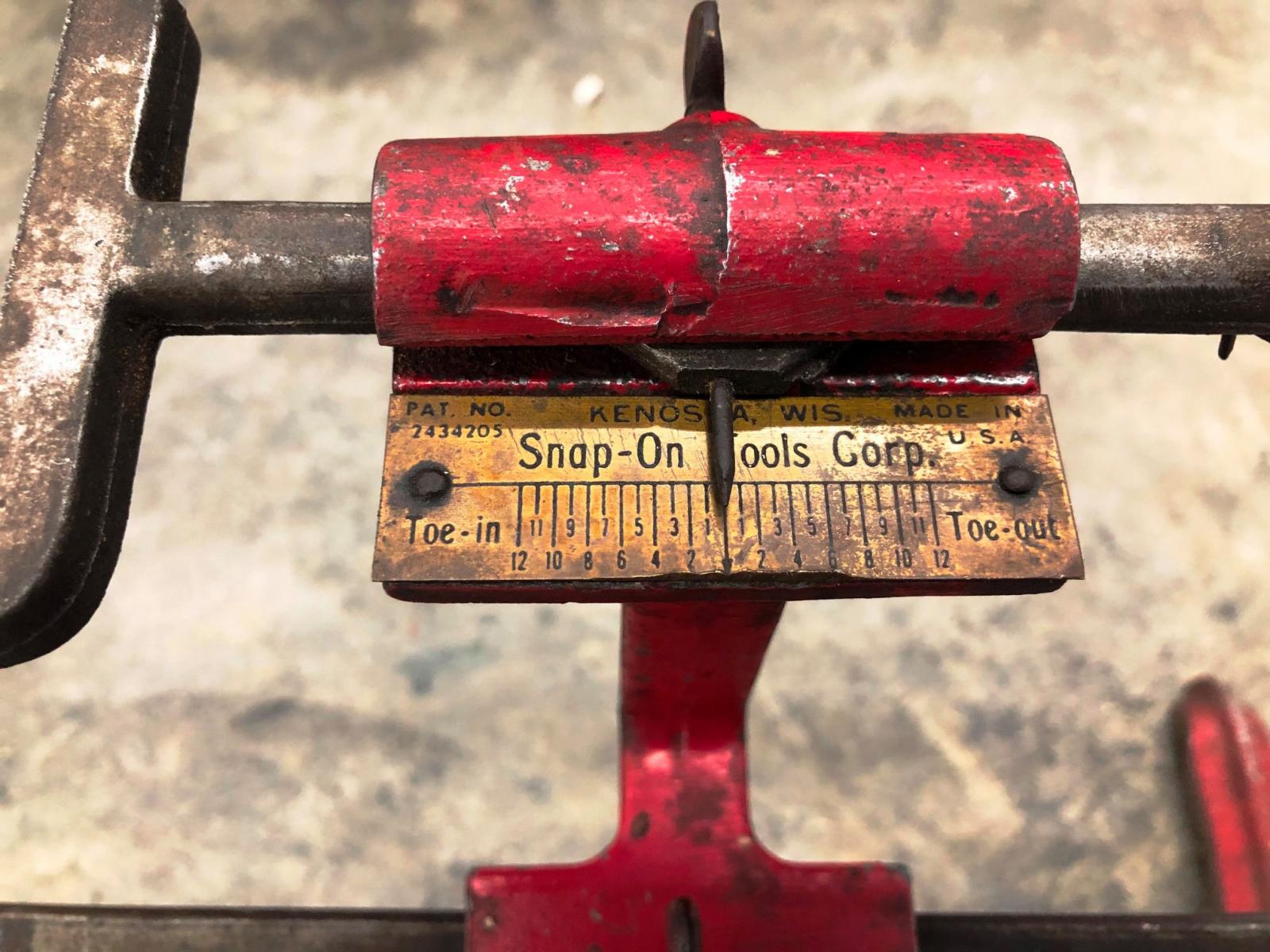 Gallery alignment tools