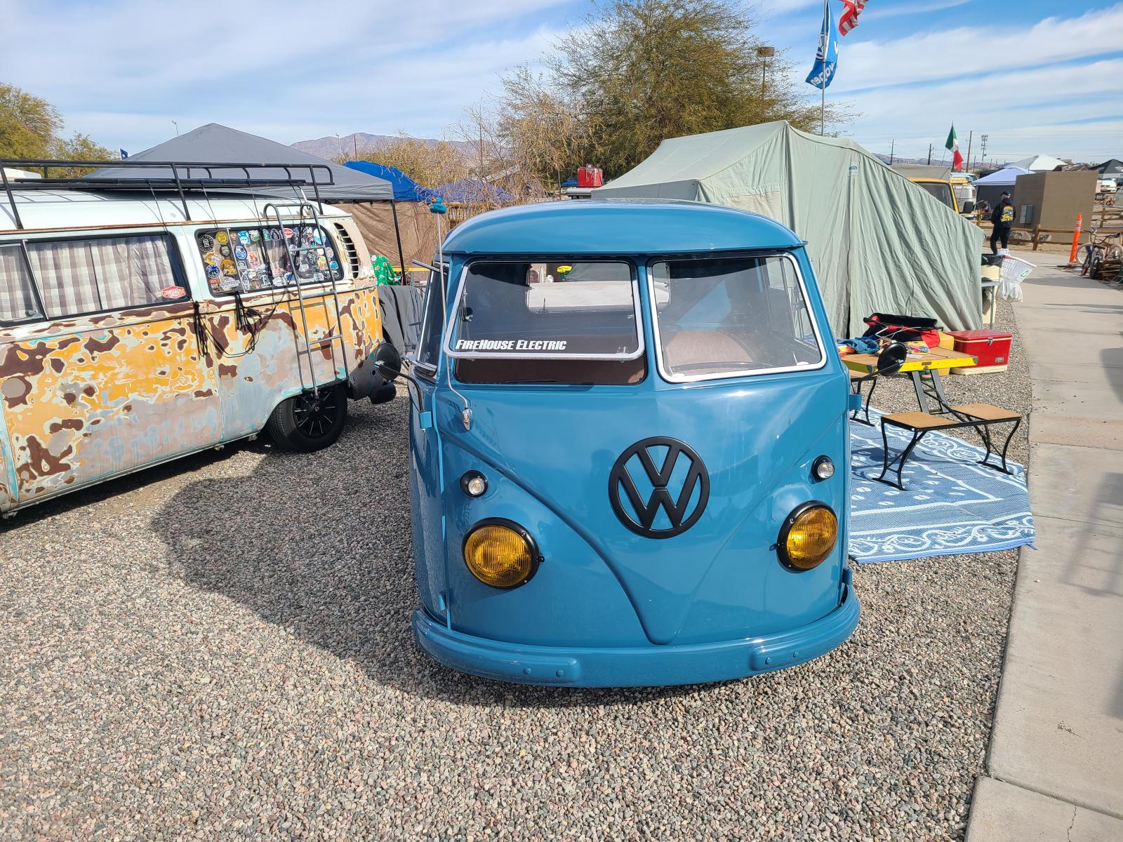 Gallery SplitBus Single Cabs at "Buses by the Bridge