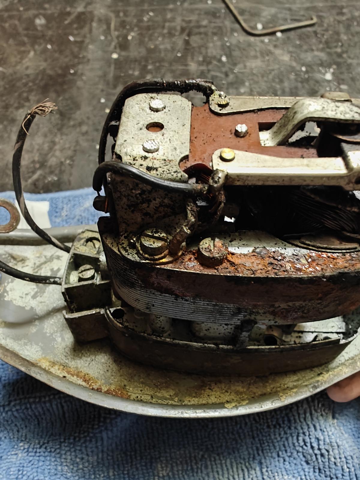 Image may have been reduced in size. Click image to view fullscreen.