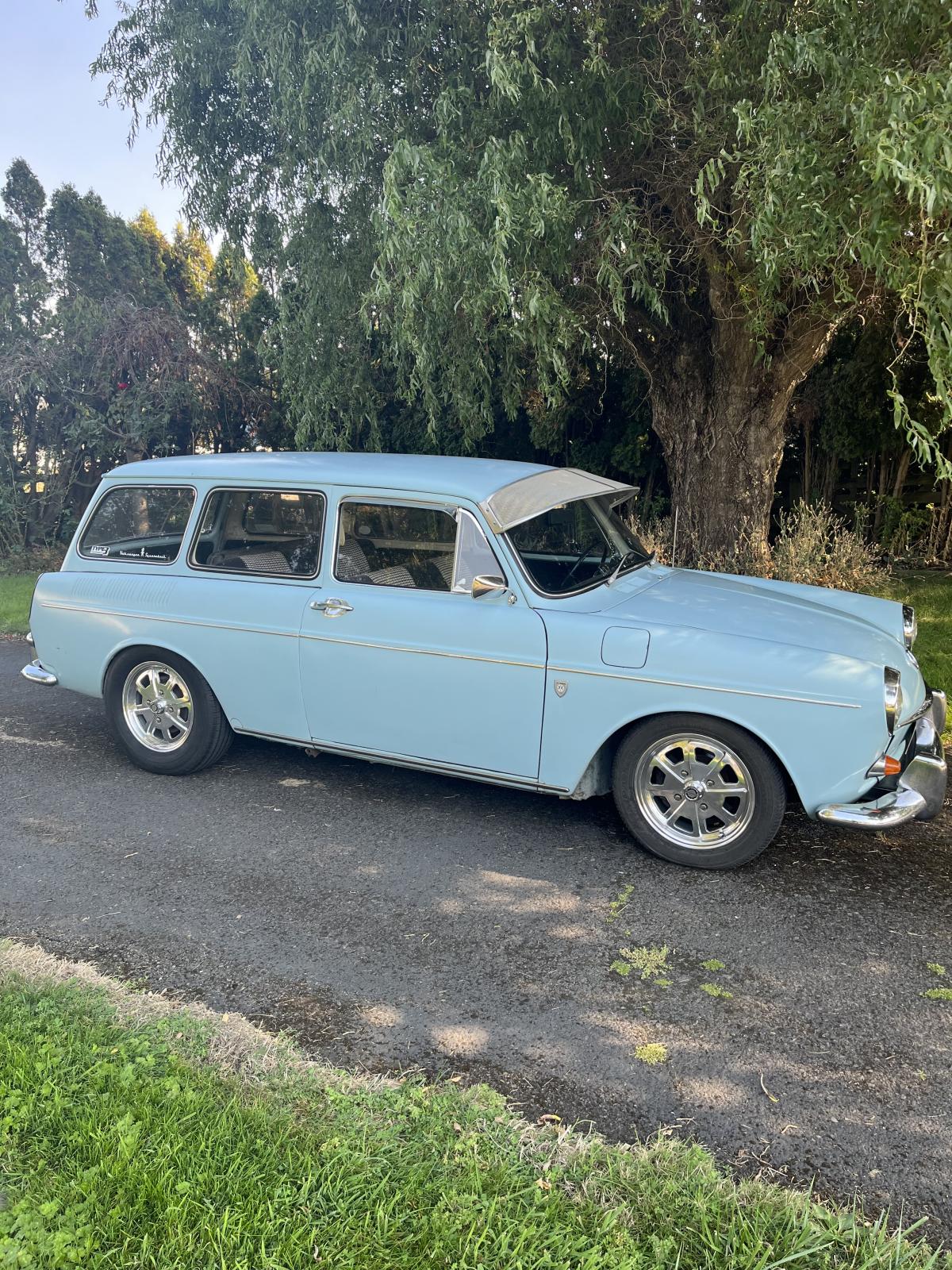 Image may have been reduced in size. Click image to view fullscreen.