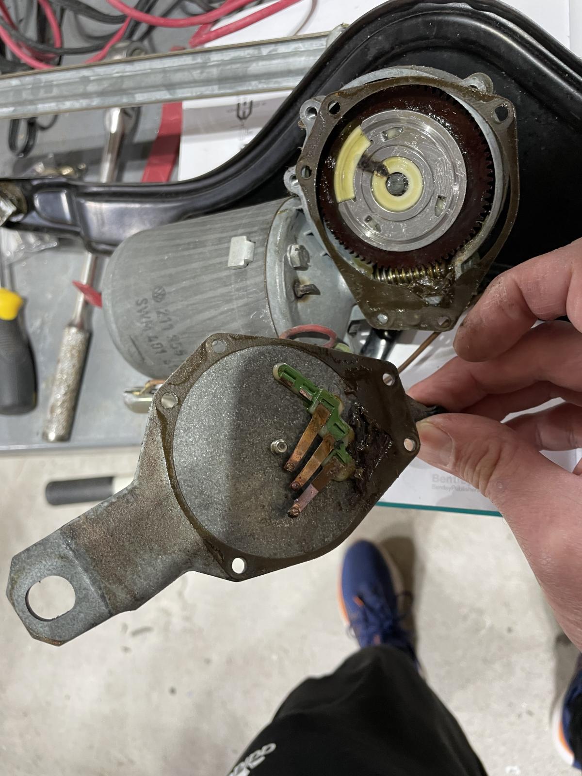 Image may have been reduced in size. Click image to view fullscreen.