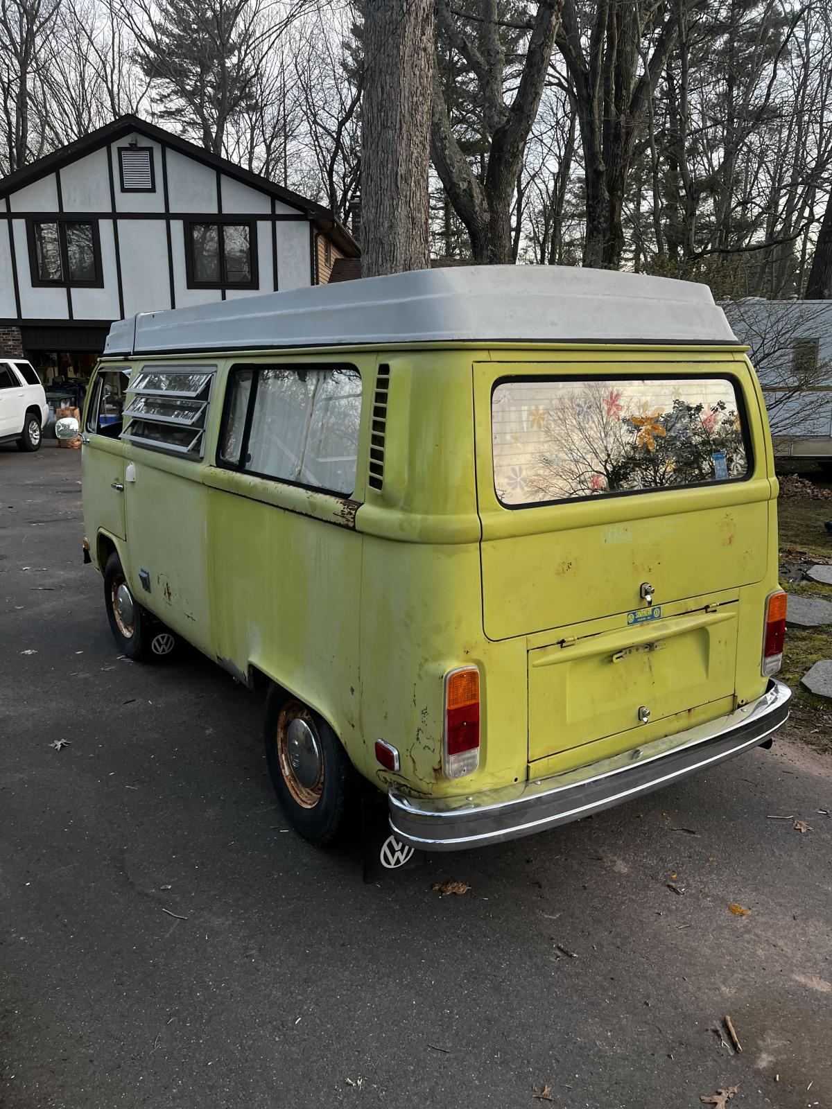 Image may have been reduced in size. Click image to view fullscreen.