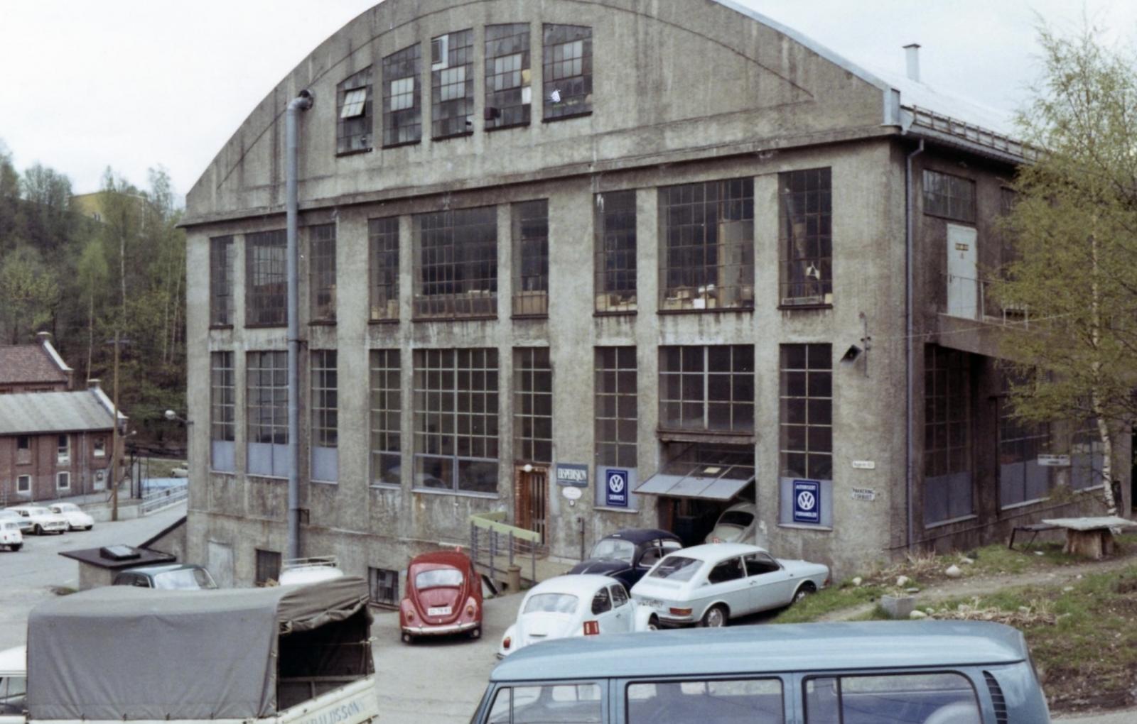 Image may have been reduced in size. Click image to view fullscreen.