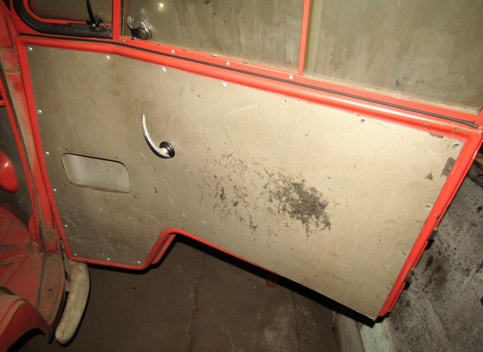 Image may have been reduced in size. Click image to view fullscreen.